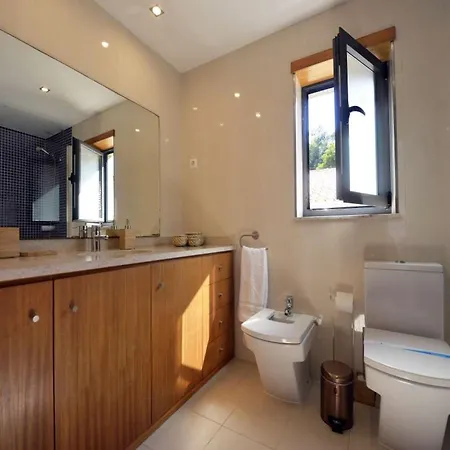 Charming 4 Bedrooms View Private Pool * Caminha