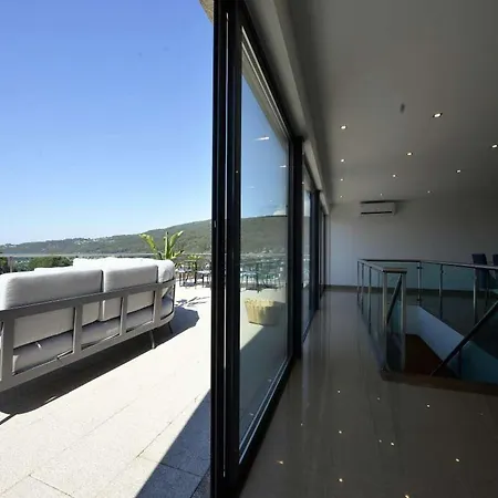 Charming 4 Bedrooms View Private Pool فيلة كامينيا