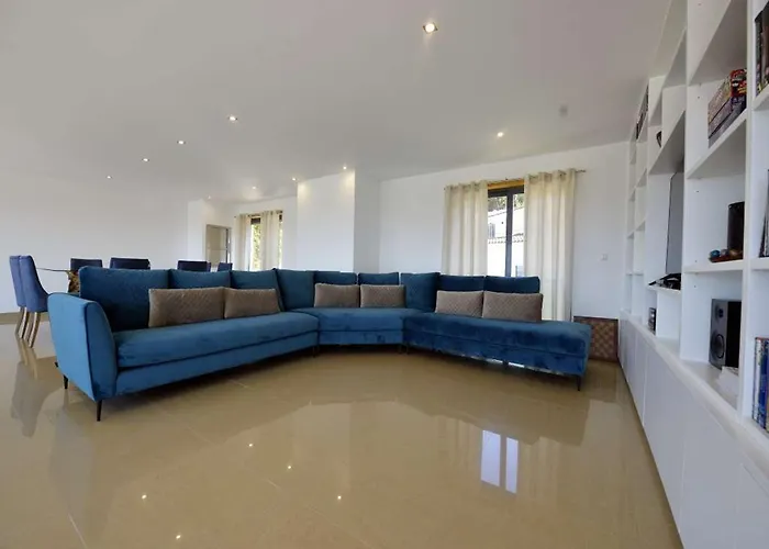 Charming 4 Bedrooms View Private Pool