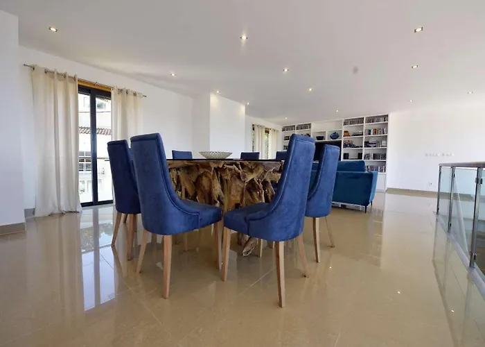 Charming 4 Bedrooms View Private Pool